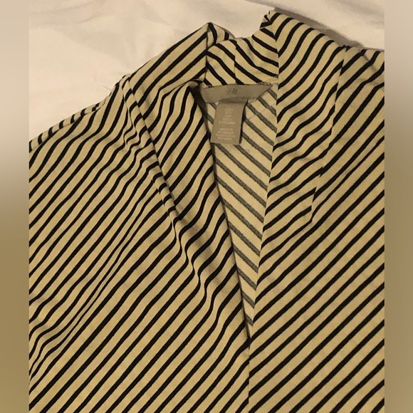 H&M blouse - Picture 12 of 12